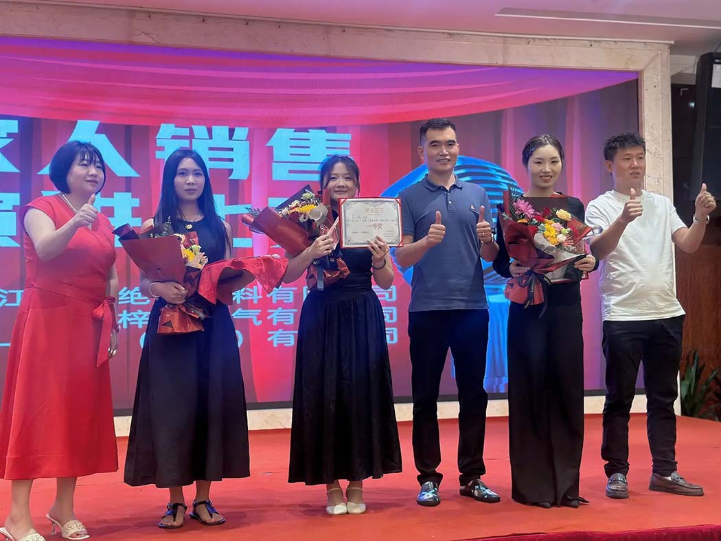 门徒娱乐泵业集团携手兄弟单位共绘“相信相信的力量”演讲盛景