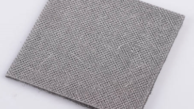 Sintered stainless steel felt with woven mesh.jpg