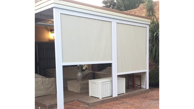 Windproof-UV-Resistant-Anti-mosquito-Motorized-Zip-Screen-Roller-Blinds-For-Sunshading1.jpg