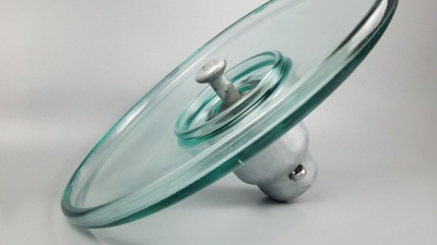 Aerodynamic glass insulator -1.jpg