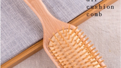 airbag-cushion-comb-massage-scalp-beech-wood-comb-large-board-comb-1_副本.jpg