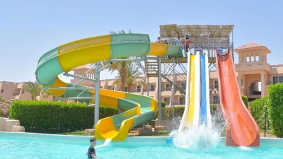 spiral water slide1.jpg
