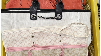 bags store second hand.jpg
