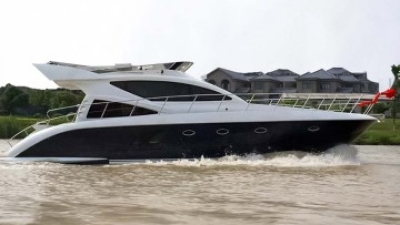 Flit Luxury Customized Design 48ft Fiberglass Motor Yacht - Custom Interiors, Sky Lounge, Dual Helm Stations for Extended Voyagess.jpg