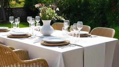 What is the Perfect Exterior Dining Set for Your Outdoor Space?