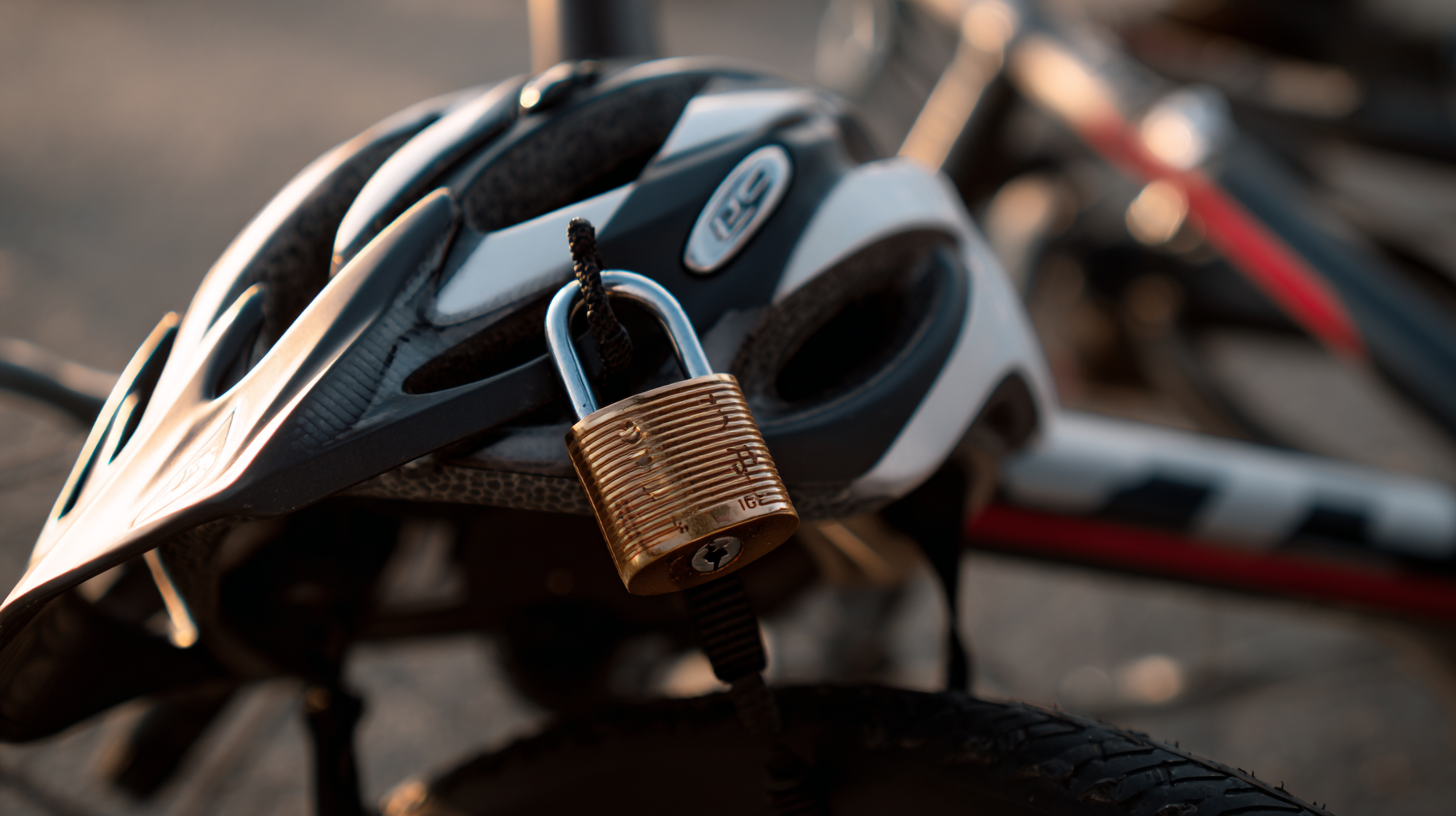 How to Choose the Best Lock for Bike Helmet Protection