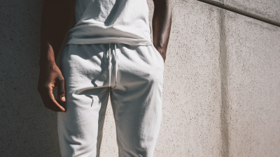 Descubra la máxima comodidad y estilo con nuestra colección de pantalones premium de marca blanca