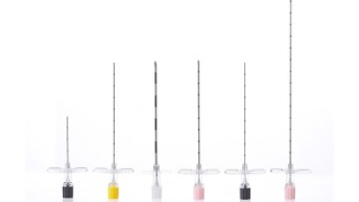 1 Tuohy needle for epidural anaesthesia.jpg