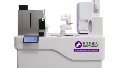 Open robot latte art coffee bar white 7.jpg