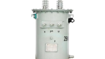 Single-phase overhead distribution transformer