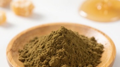 Bee Propolis Extract .jpg