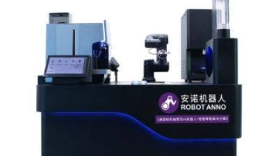 Open robot latte art coffee bar black 7.jpg