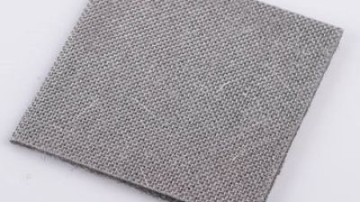 Sintered stainless steel felt with woven mesh.jpg