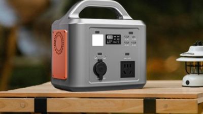 Outdoor-Portable-Power-Station-600W-2.jpg