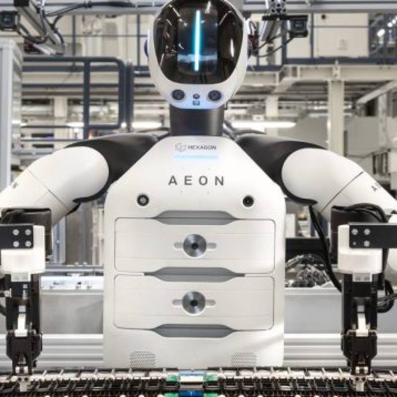 A BMW implementa robôs humanoides em fábricas alemãs, e fabricantes europeus também estão atentos a essa tendência.