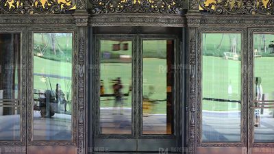Gorgeous-Glass-Copper-Doors-for-Jinhaihu1.jpg