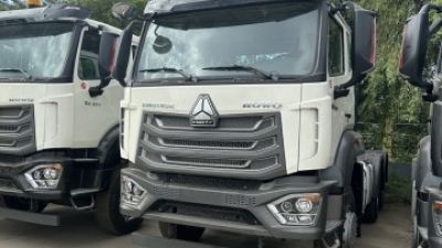 howo tractor truck 64 371HP (2).jpg