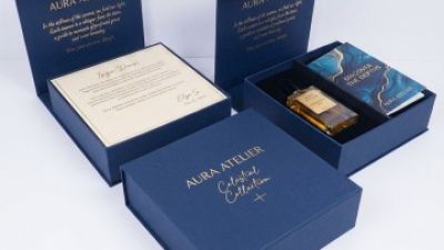 Luxury Gold Foil Stamped Gift Box (2).jpg