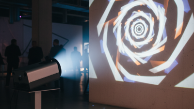 Custom Logo Projector Best Options for Global Buyers?
