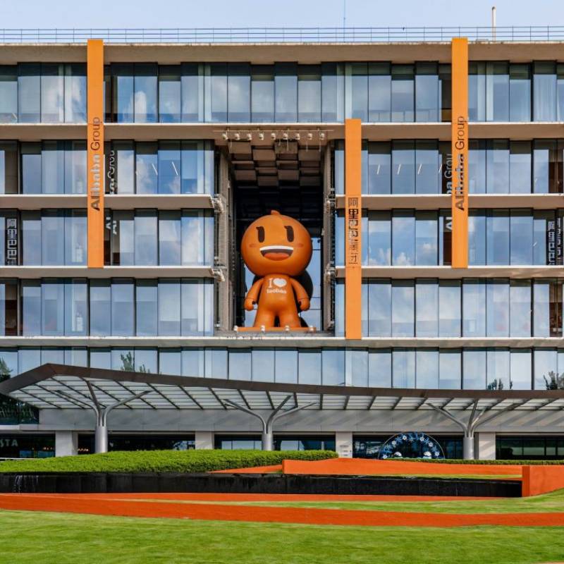 Comparación de costes y rendimiento del modelo de IA Qwen de Alibaba frente a la IA propietaria