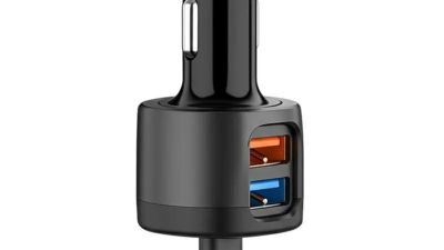 Dual USB Car Charger 2.4A 3.0A for Smartphones Tablets.jpg