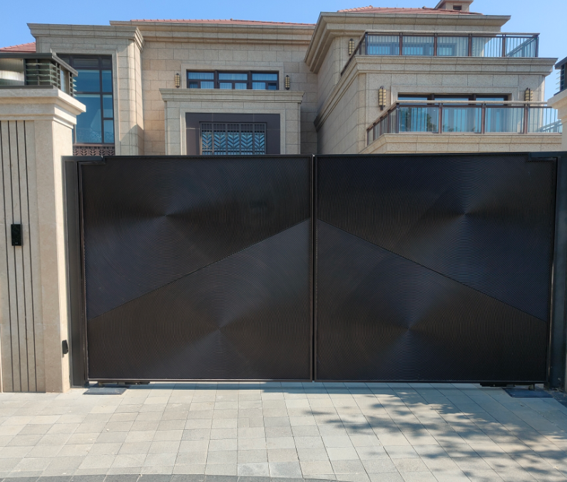 Exquisitely carved aluminum spiral pattern courtyard gate