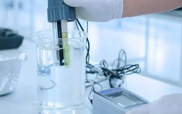 Du monoparamètre au multiparamètre : stratégies scientifiques de sélection et de configuration des analyseurs de qualité de l’eau