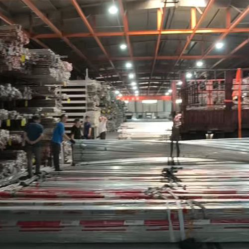 Seamless square pipe warehouse