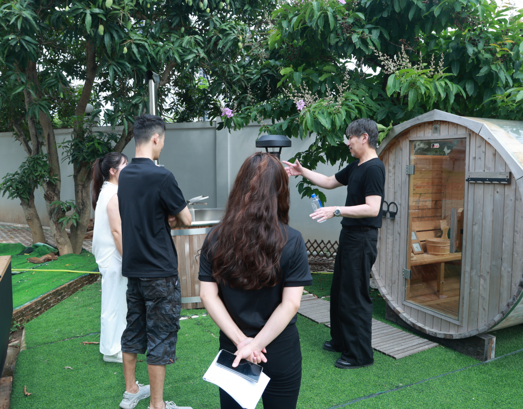 Exquisite Craftsmanship Wins Global Recognition — Japanese Clients Visit Vapasauna for Inspection & Exchange
