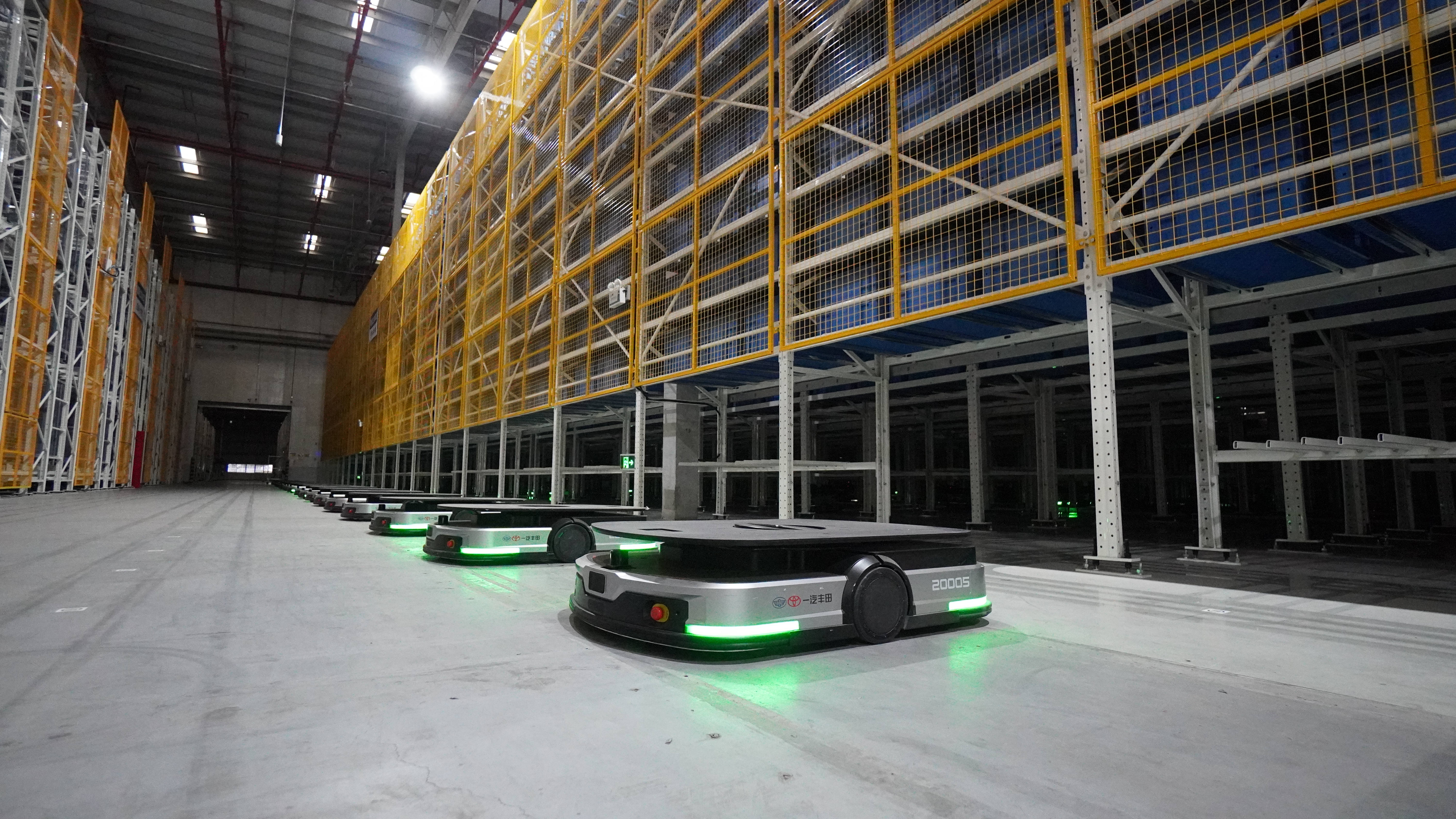 Why Warehouse Automation Robots Are Essential for Modern Logistics Efficiency?