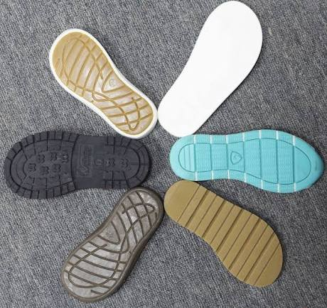 Matériaux TR et TPR : les solutions flexibles de Losman pour les chaussures et les poignées douces au toucher