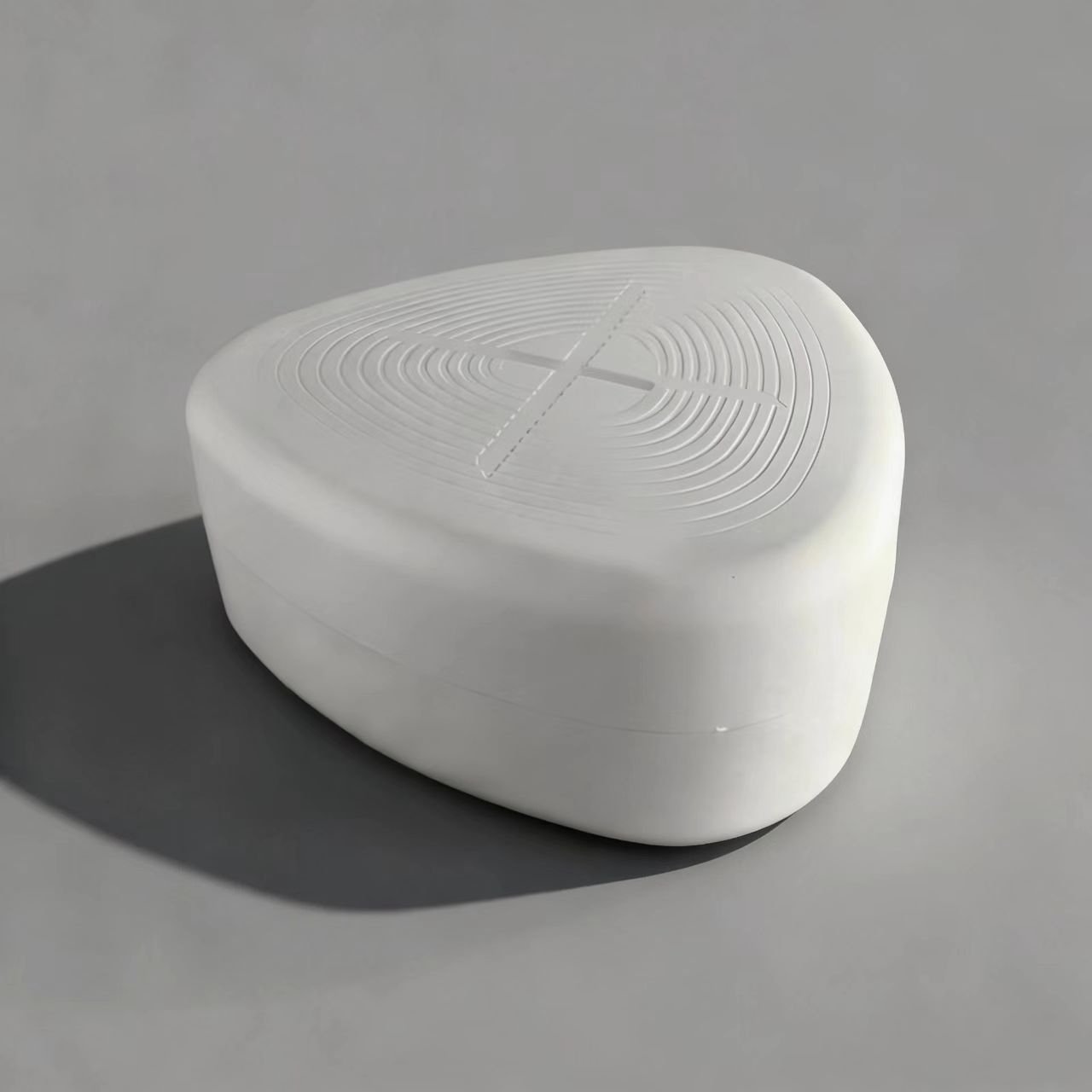 Custom Shape Molded Pulp Gift Box – Unique Triangular Eco Packaging Design