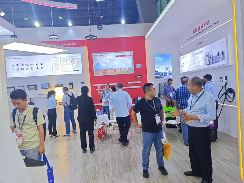 Visitors show great interests of Topstar new-released products