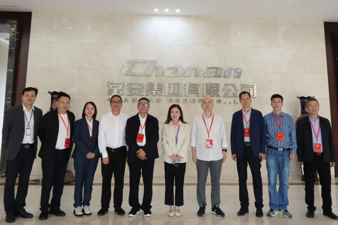 Wang Dong, Vice Chairman of the Standing Committee of the People's Congress of Yueqing City, and other leaders visited Chang'an Group for research and guidance