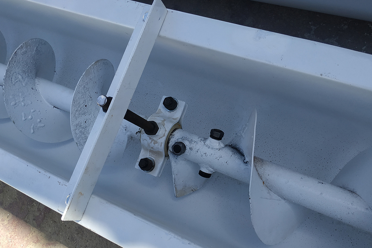 Screw Conveyor With Steady Operation (1)gld