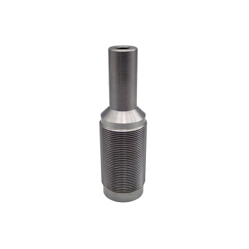 Tornalanmış metal şaft bileşeni