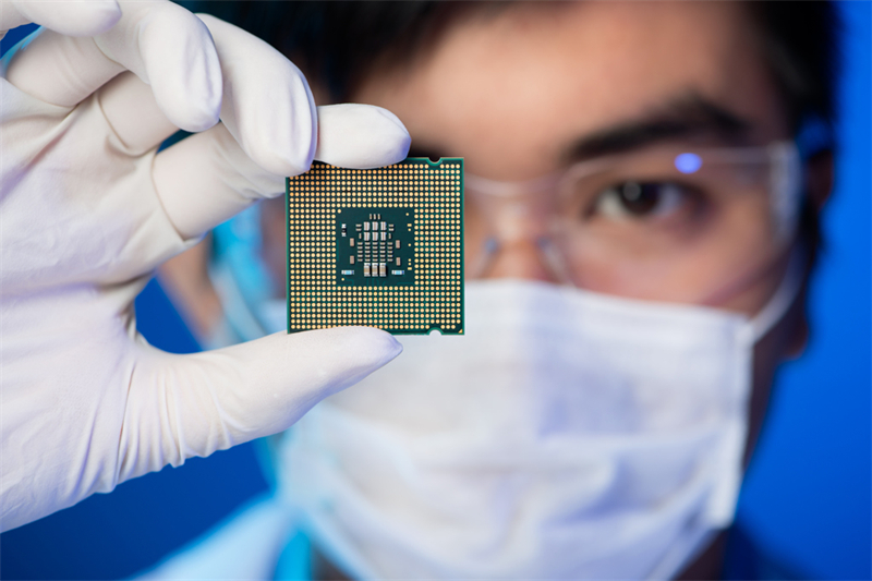 Recent Signs of Recovery in the Semiconductor Industry: An Economic Perspective on Raw Materials
