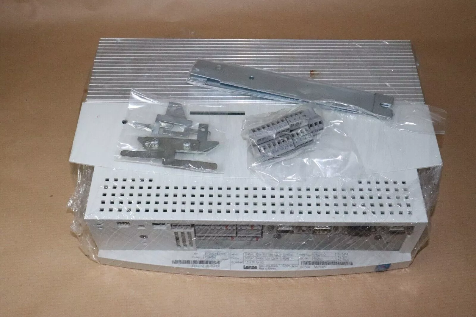 LENZE Inverters 9300-series EVS9321-ESV100