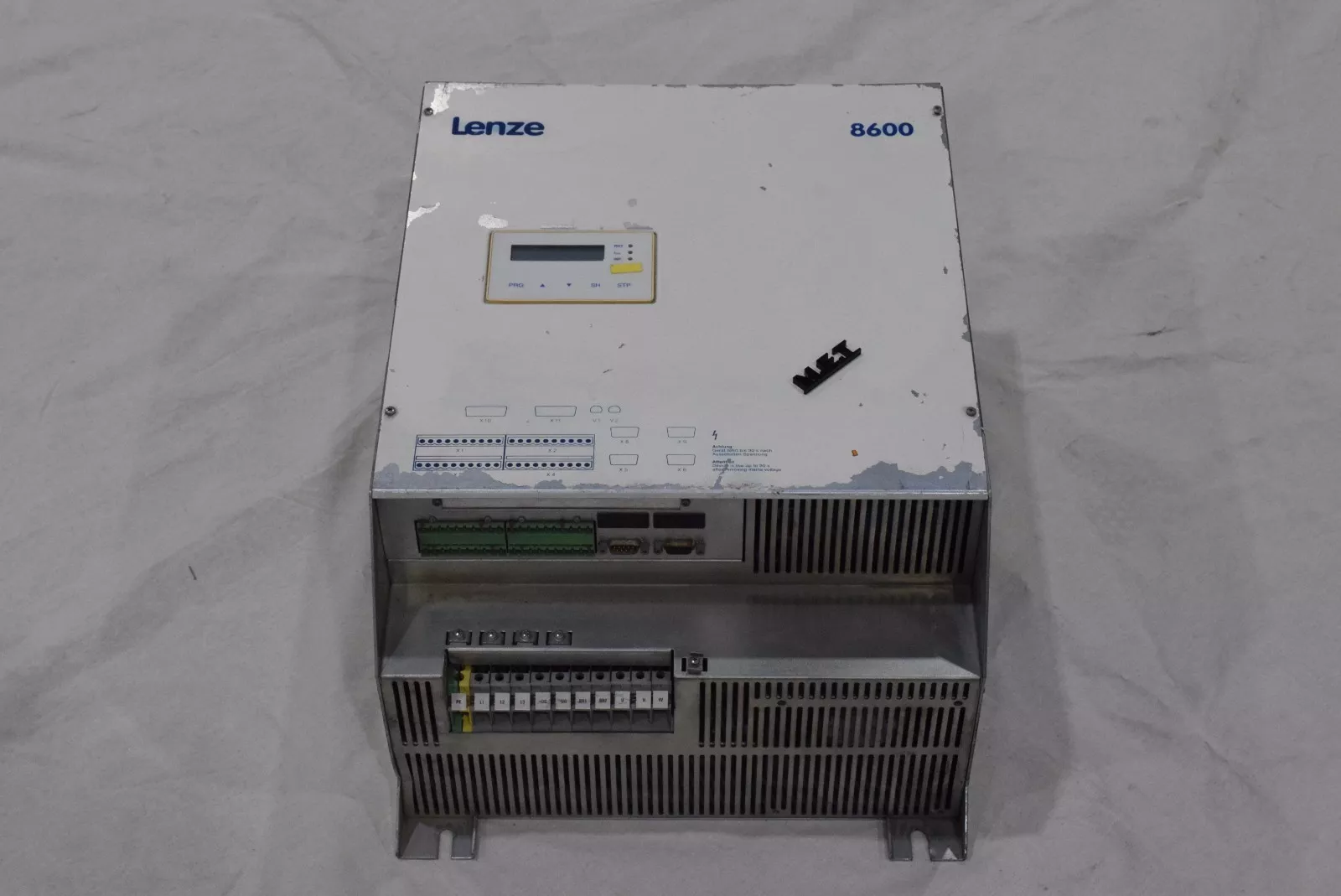 LENZE Inverters 8600-series 33.8609-E