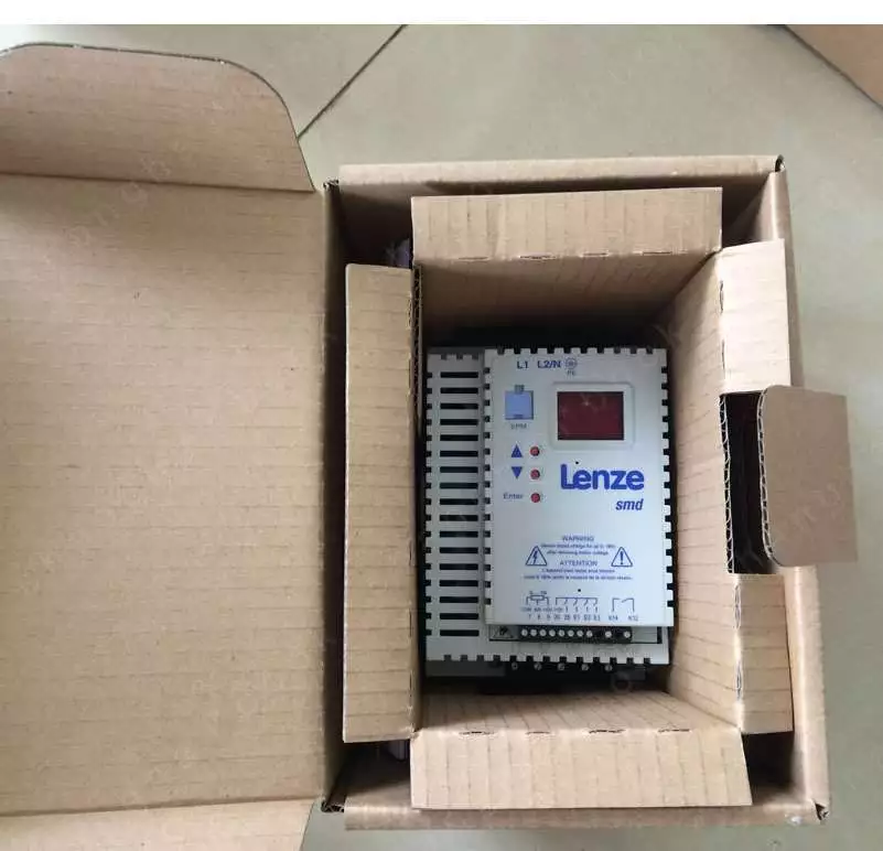 LENZE Inverters SMD ESMD222L4TXA