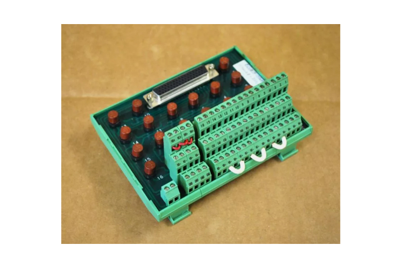 Schneider Electric Distributed I/O 140CFG01600