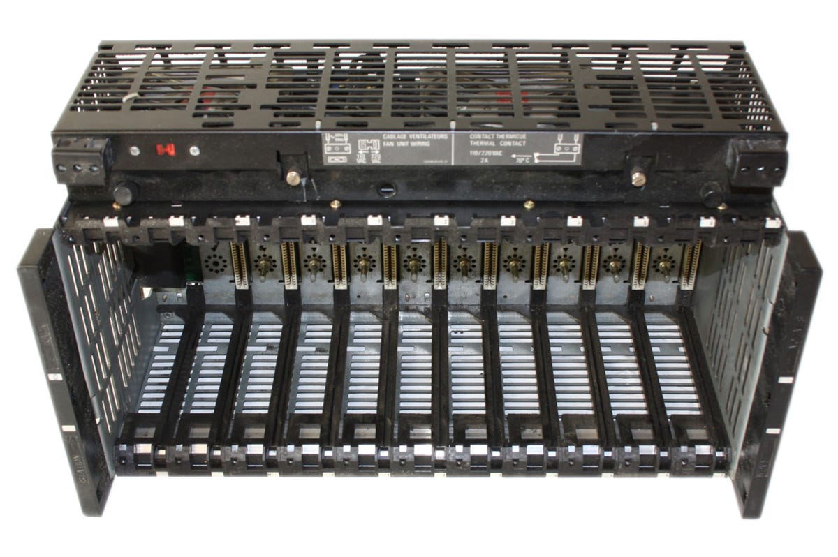 Schneider Electric PLC TSXRKN82F