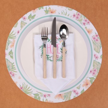 Round paper placemat for dinner table