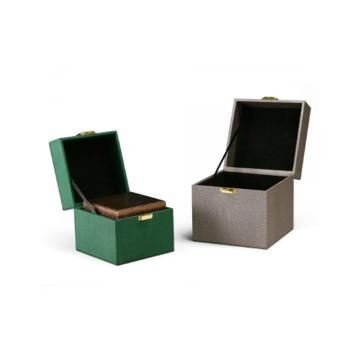 Vegan leather square jewelry box with lid