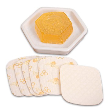 Scented soap with tray and nail cleaning pad