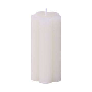 Flower-shaped pillar candle