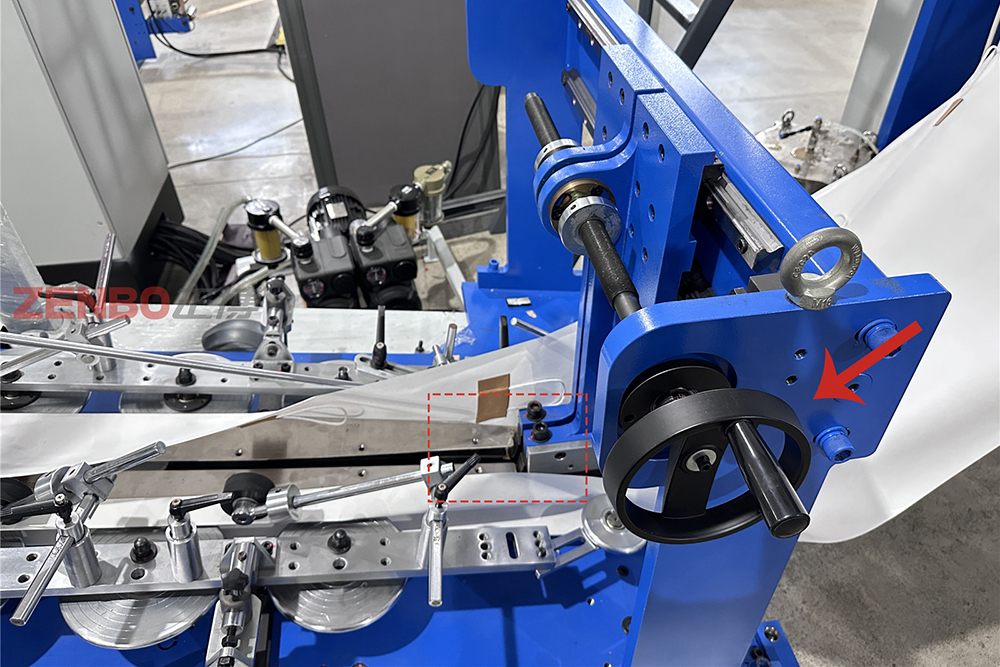 Zenbo Roll Feeding Paper Bag Machine Details And Advantages (1)qfk