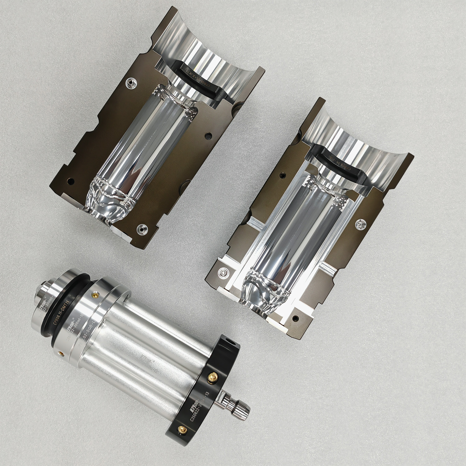 300ml_pet_bottle_blow_mold_side