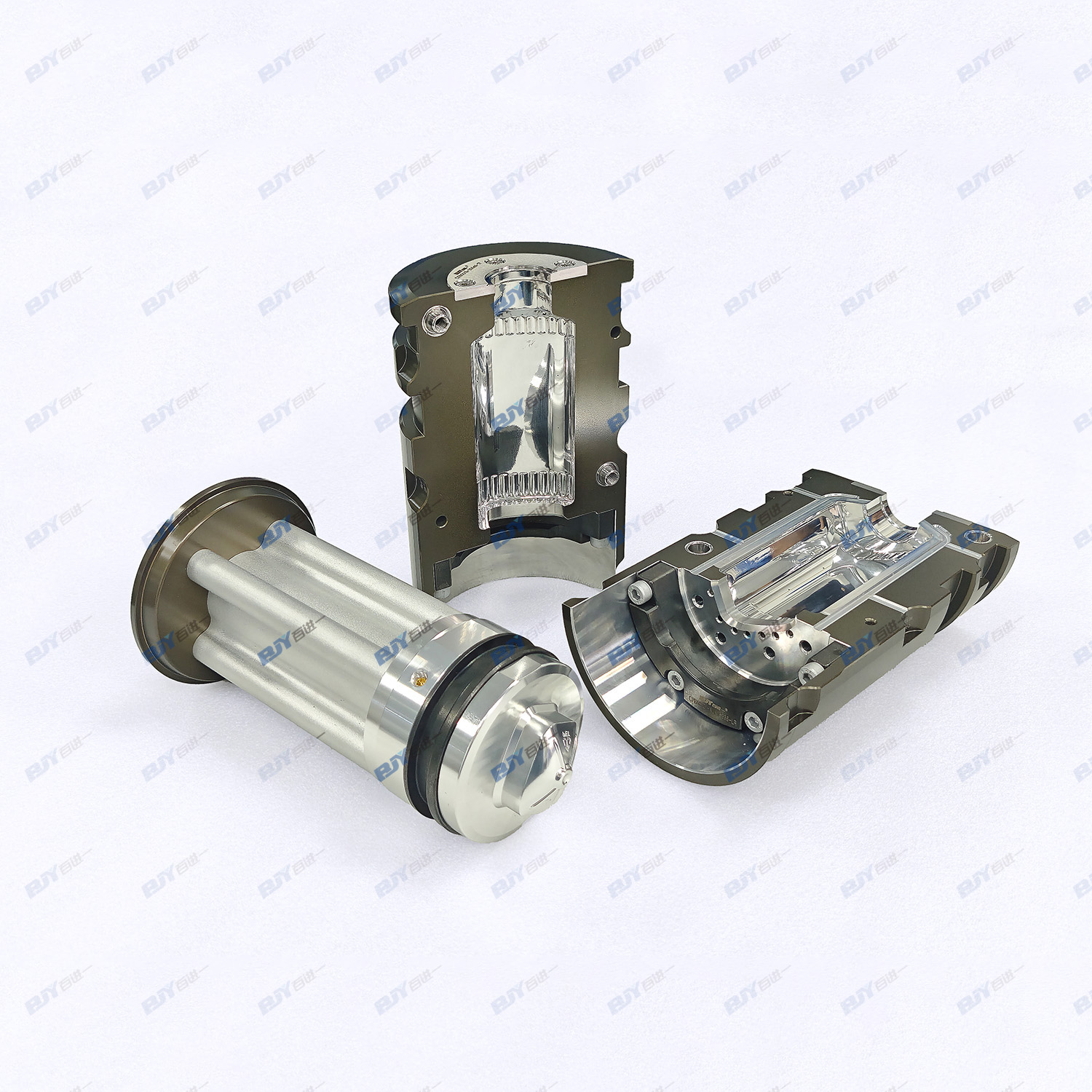 Mirror polished cavity for high clarity PET bottle production