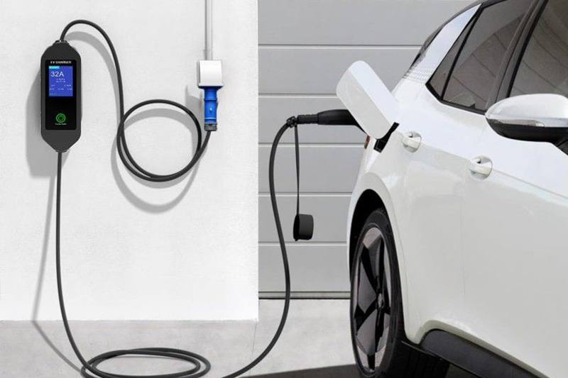 Homeuse EV charger RTFLY 7kW Portable Electric Vehicle Charger